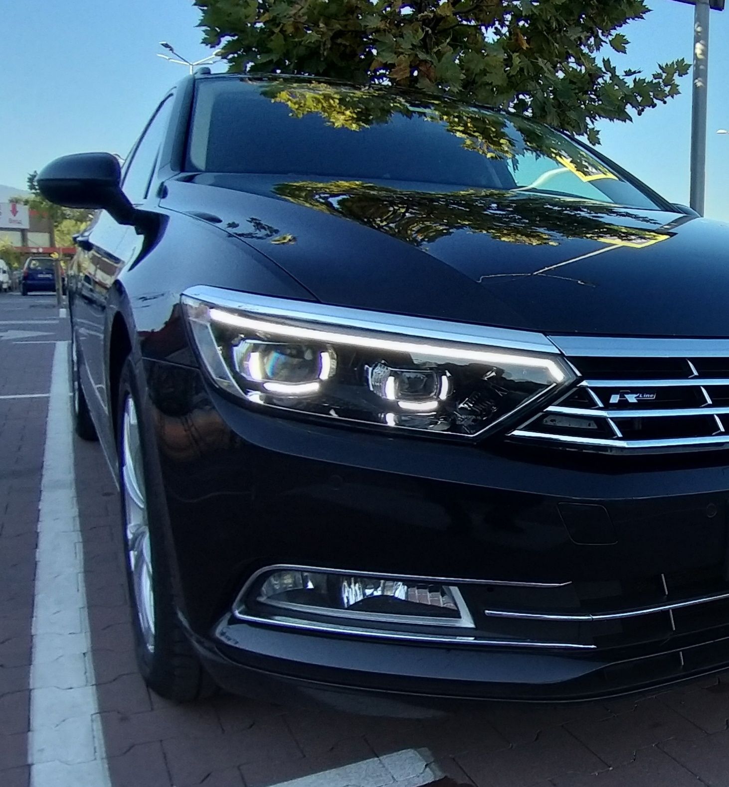 Vw Passat B8 на части волан , Дигитално табло  Фарове и др