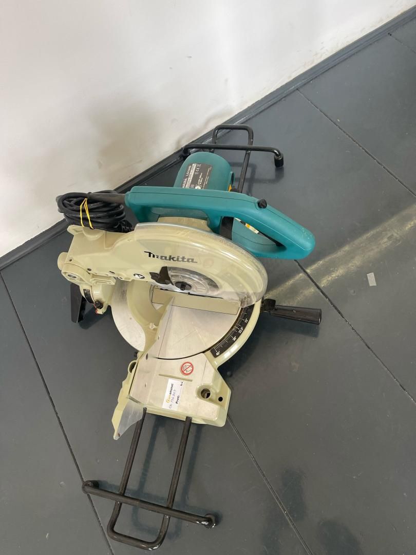 Ferastrau de masa pentru taieri inclinate Makita LS1040 -A-