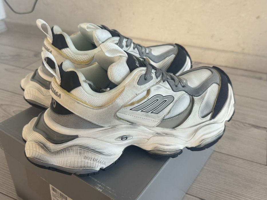 Balenciaga cargo 2025