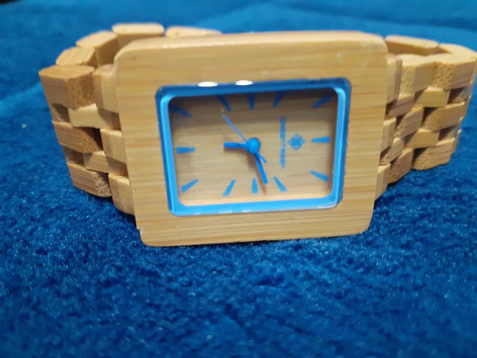 Ceas Quartz Lemn Bambus Dama ( NOU )