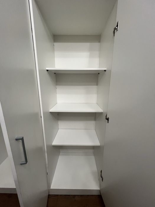 Трикрилен гардероб Ikea