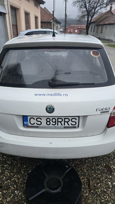 Vând Skoda Fabia 1.2