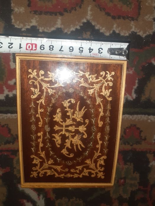 Продаёться антиквариат:музыкальная шкатулка.сделано 1985г. Фирмы ROUGE