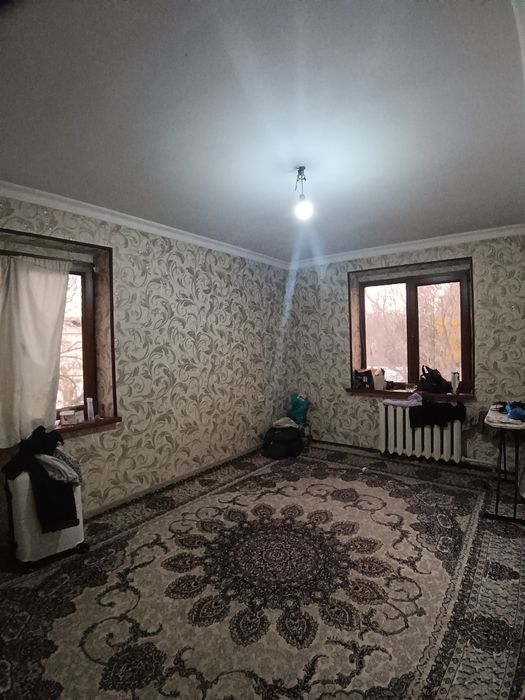 Chilonzor 23 kvartalda joylashgan 2 xonali kvga 4 ta qiz olinadi