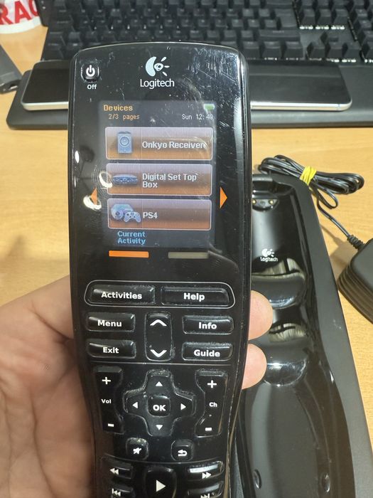 Logitech Harmony One - programabila