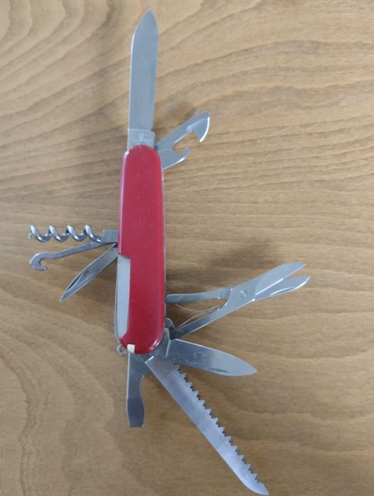 Лот швейцарски ножчета