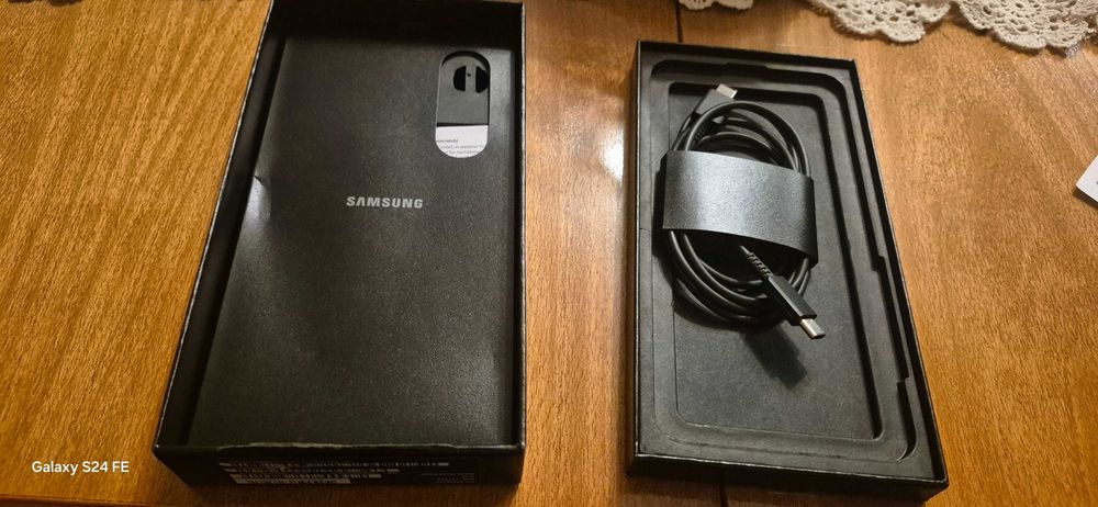 Перфектен Samsung S24 fe , 256 GB