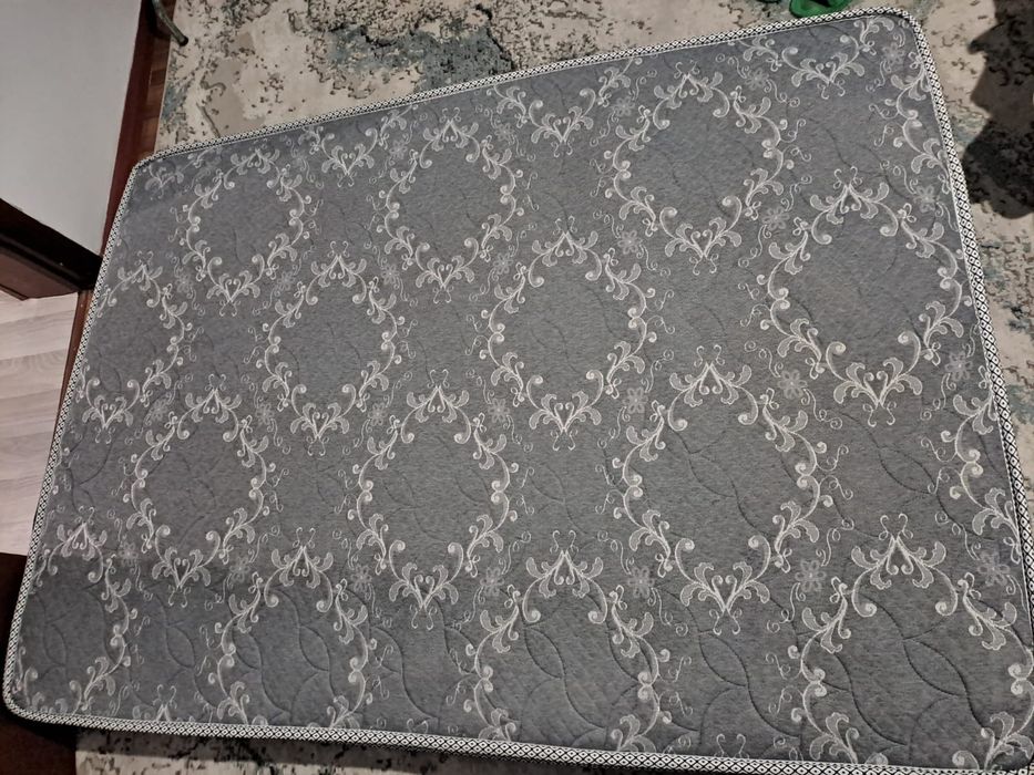 Матрас 140×190 в хорошем качестве