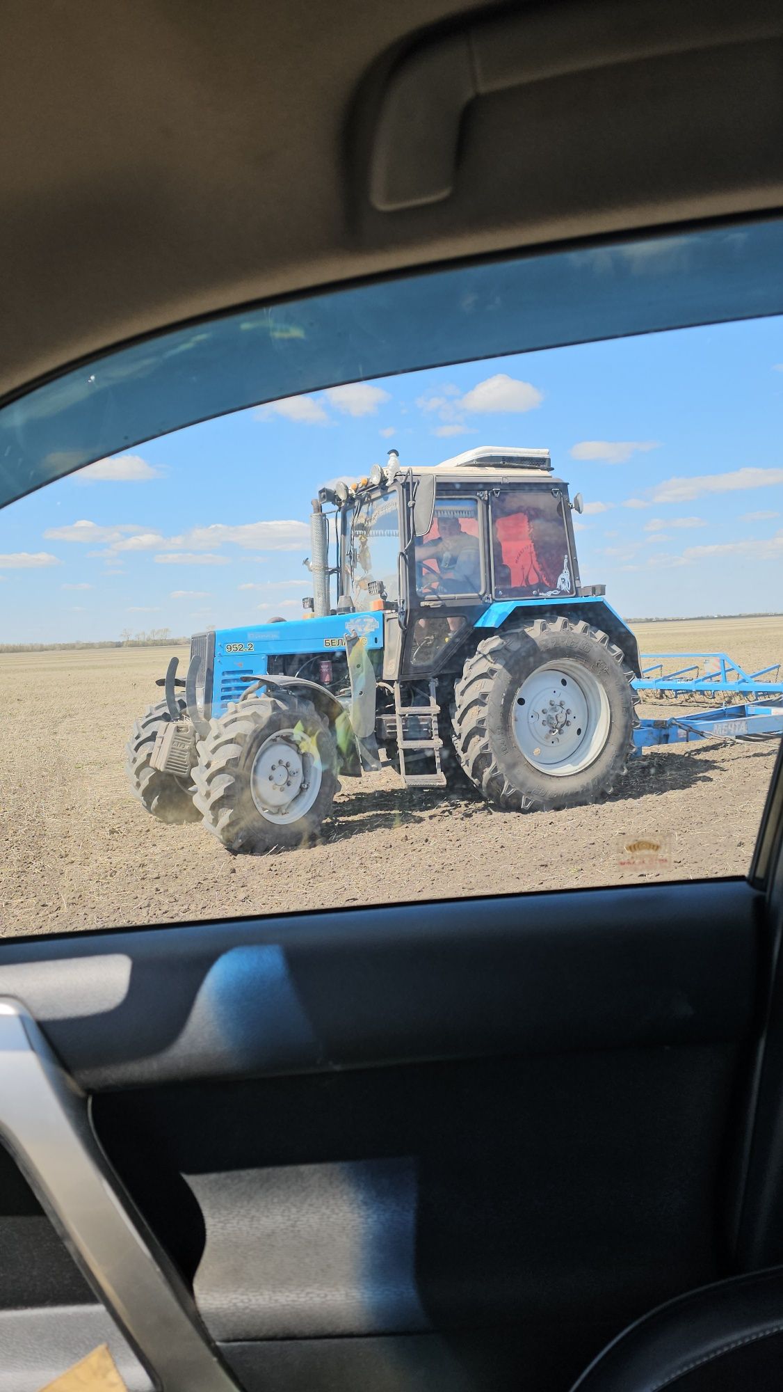 Продам мтз 952.2 в хорошем состояние