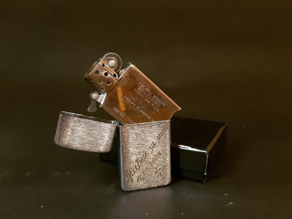 Оригинални бензинови Zippo ® запалки