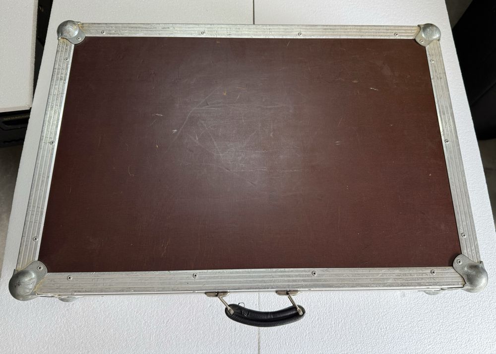 Vand mixer Tascam M-216 + Case