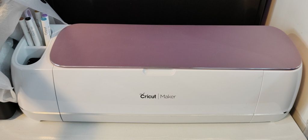 Плотер Cricut maker