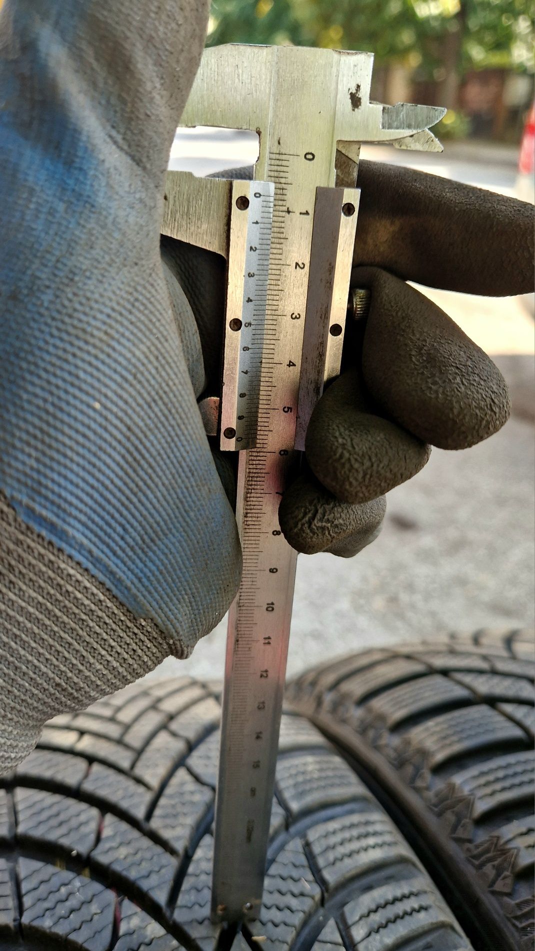 7,5мм 205/55/16 зимни гуми Semperit Speed-Grip 5