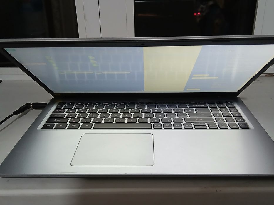 Acer sotiladi srochni