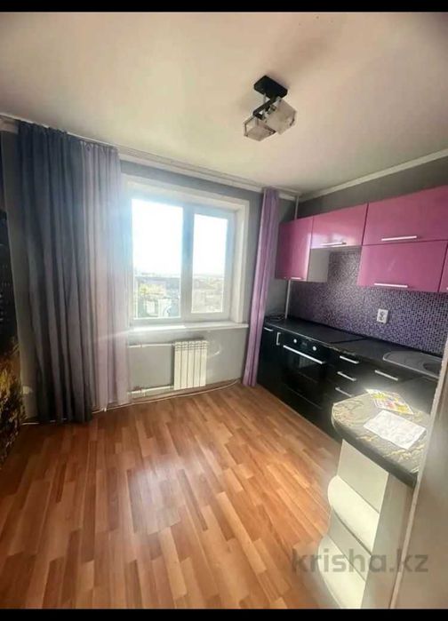 Продам 1 комнатную квартиру. район Достык Молл.