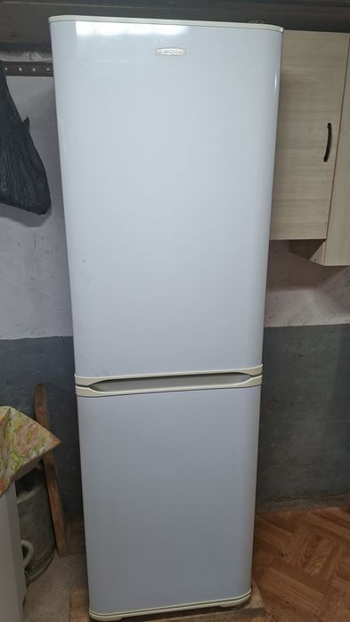 Холодильник Бирюса