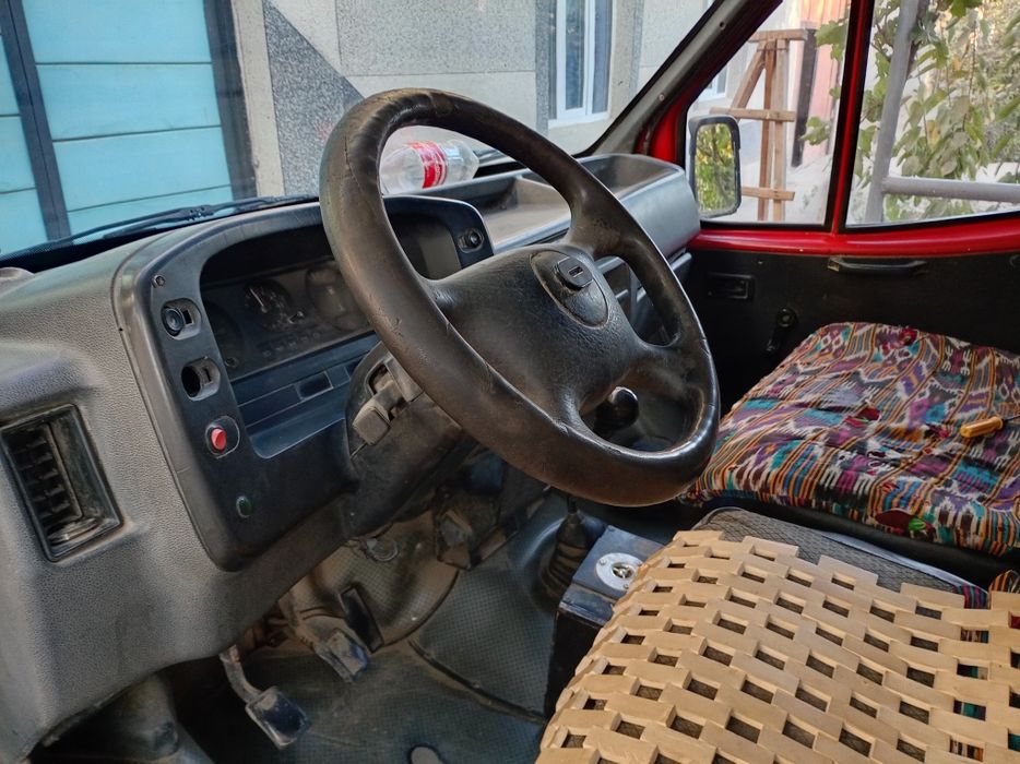 Ford Tranzit 1993yil