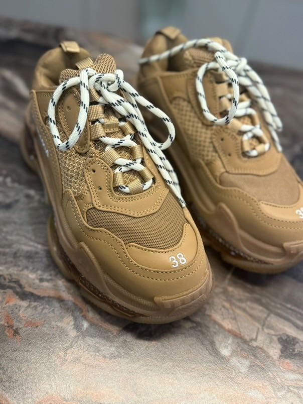 Обувки Balenciaga triple S