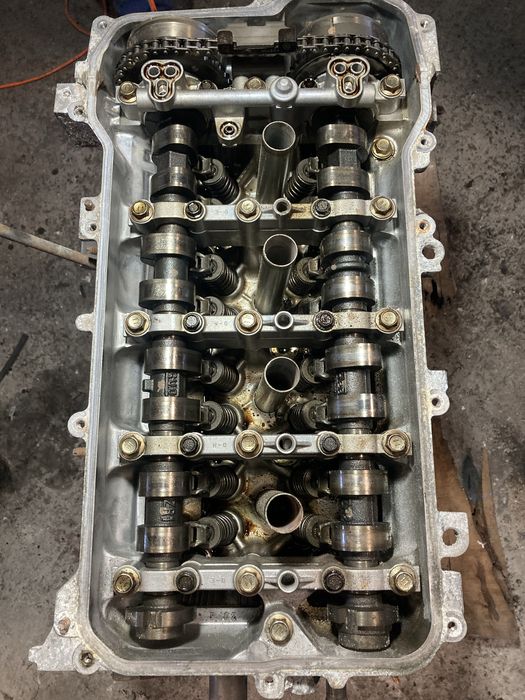 Toyota auris 2009 година 1.6 i 124кс Двигател