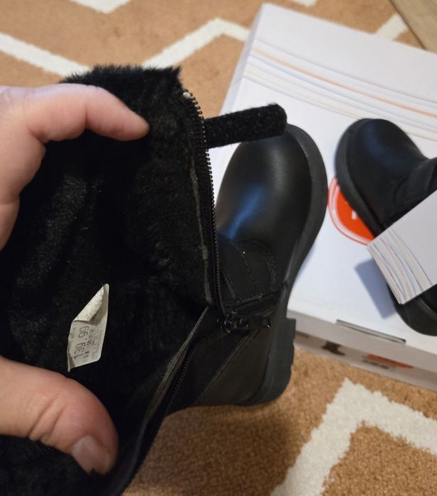 Нови ботуши момиче 26 номер