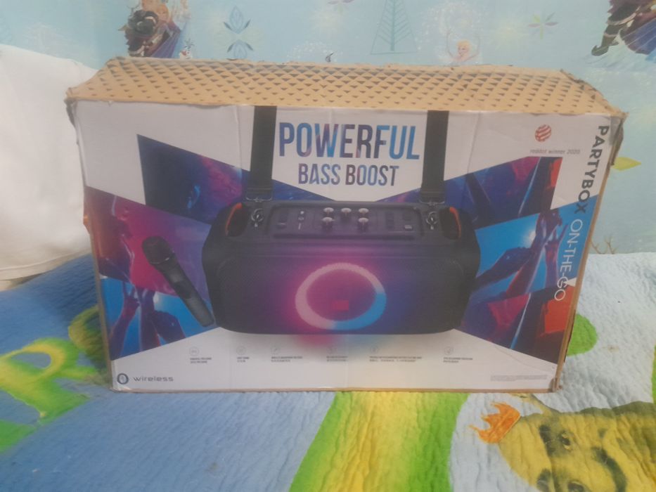 Блютуз колонка JBL