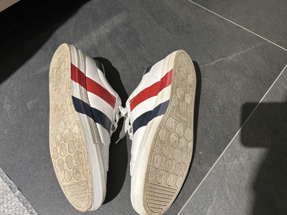 Оригинални обувки Moncler