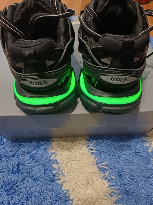 Balenciaga track led