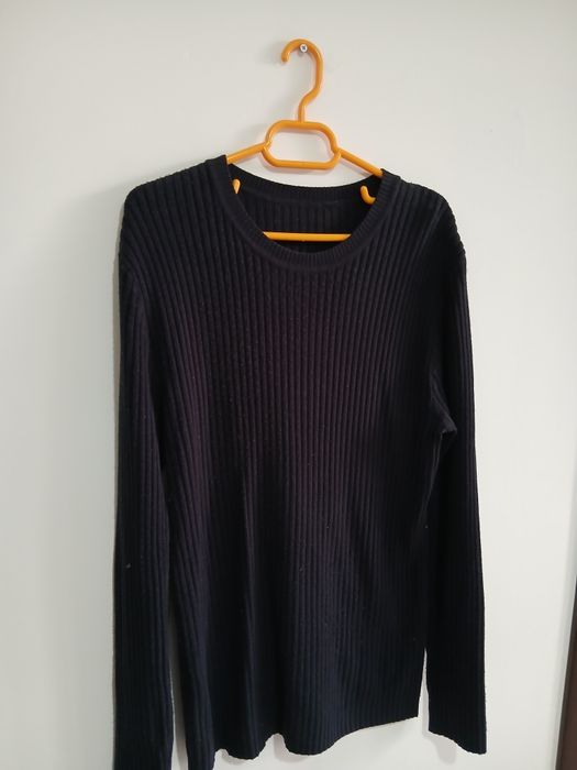 Pulovar bleumarin unisex mulat pe corp masura XL din bumbac 100 %