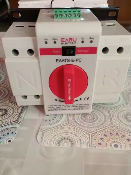 Comutator automat de transfer (ATS) 2P, 63A, 220V–400V