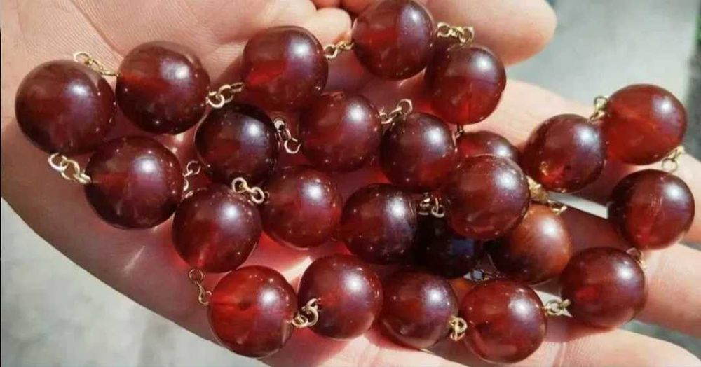 Collier chihlimbar