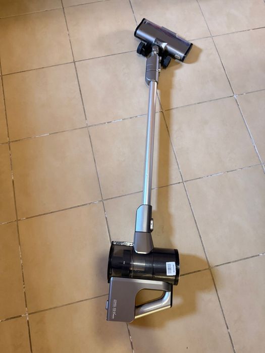 Aspirator vertical Heinner clean pro