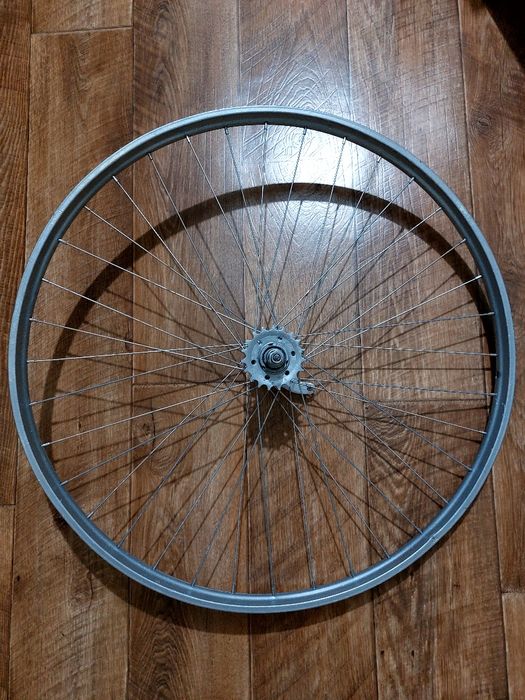 Колесо  диск от советского велосипеда Урал , диаметр на 28