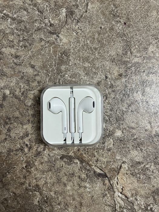 Наушник проводный