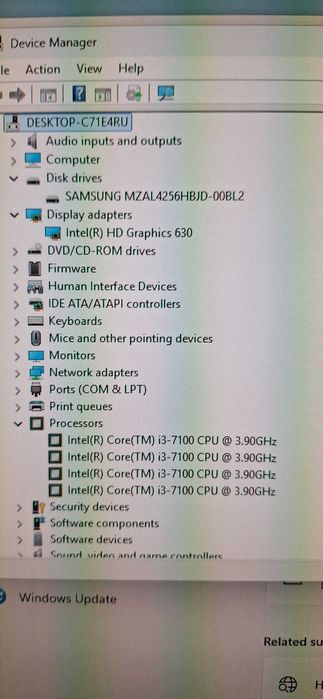 Calculator Windows 11 Dell i3 gen7  8GB RAM, SSD NVMe 256 GB