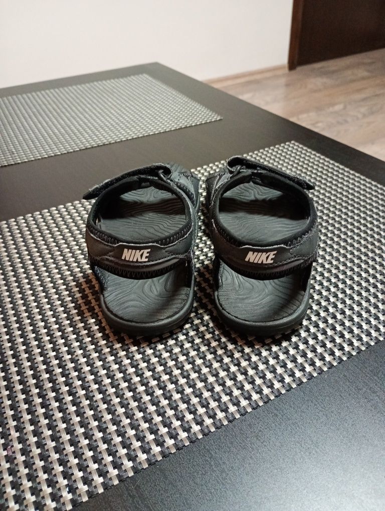 сандали NIKE оригинални