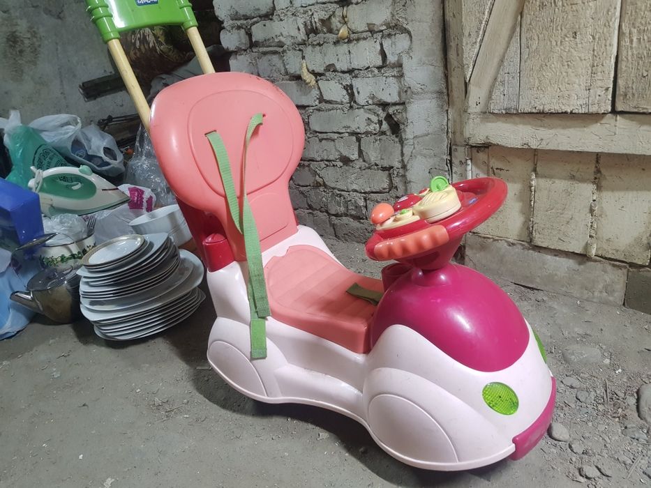 Продам детскую машинку