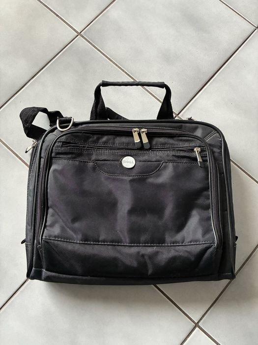 Чанти за лаптопи