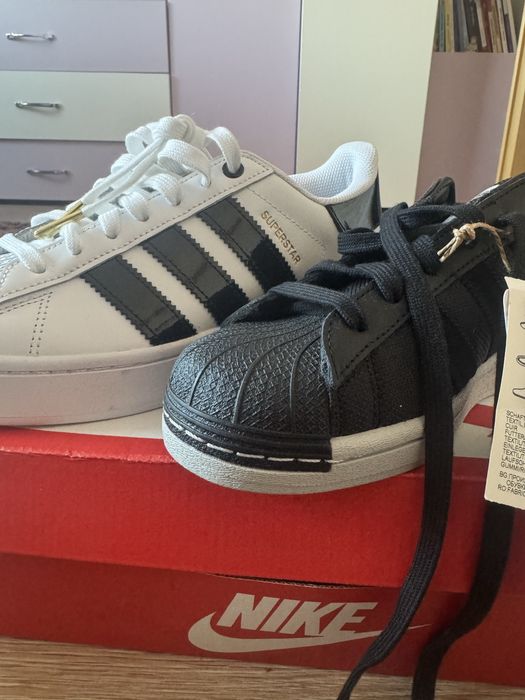 Adidas Superstar  pantofi albi si negru