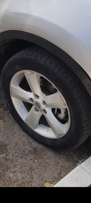 Продаётся Шины зима отличном состоянии демизизонка