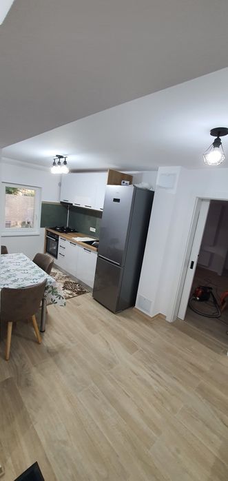 Apartment 3 camere de vanzare