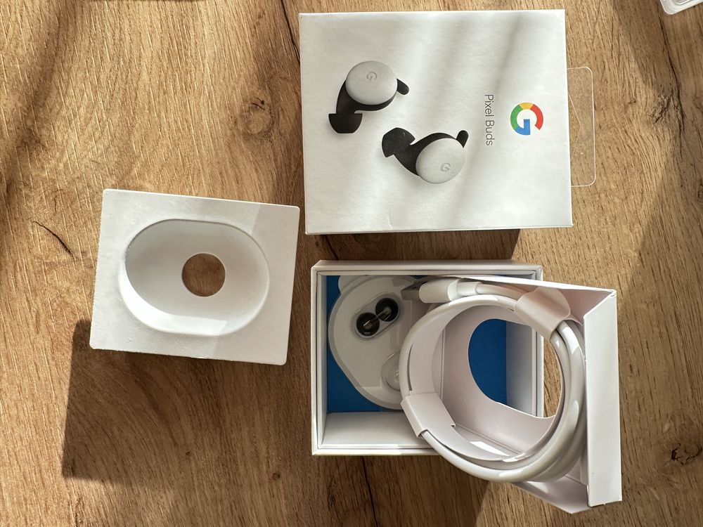 Google Pixel 6a и Google pixel buds
