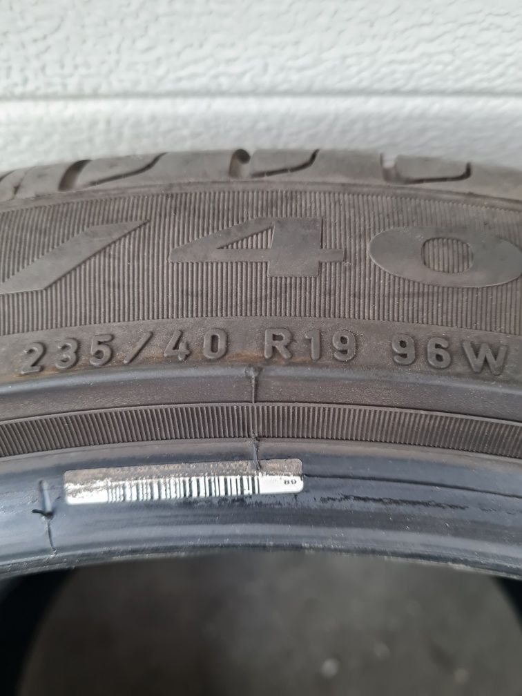 Летни гуми 2 броя PIRELLI Cinturato P7 235 40 R19 дот 2521