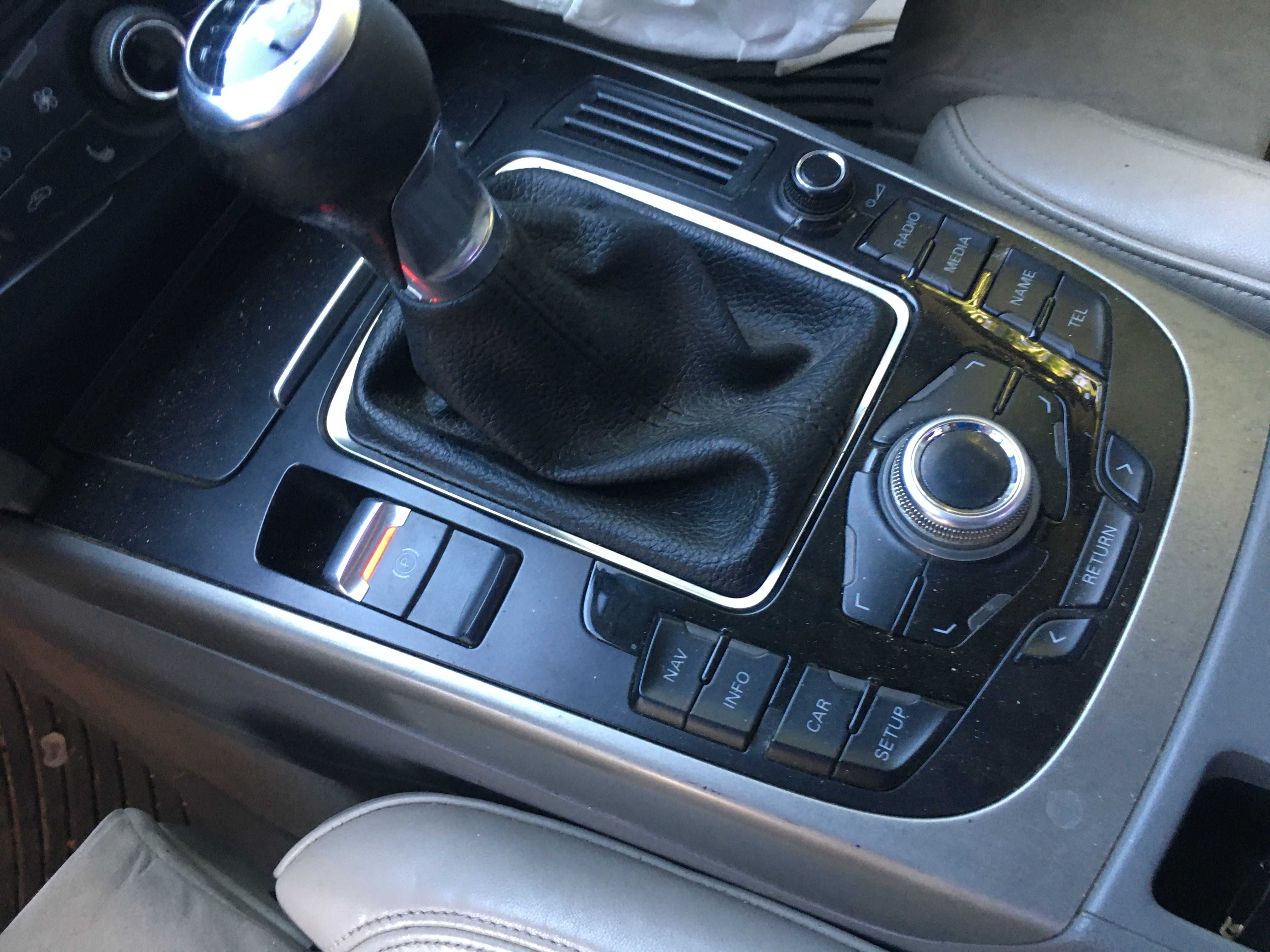 Dezmembrez Audi A4 B8 CAGC si CAGA albastru si alb