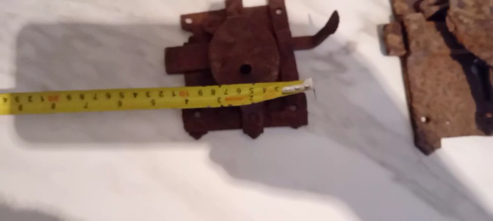 Стари възрожденски брава.