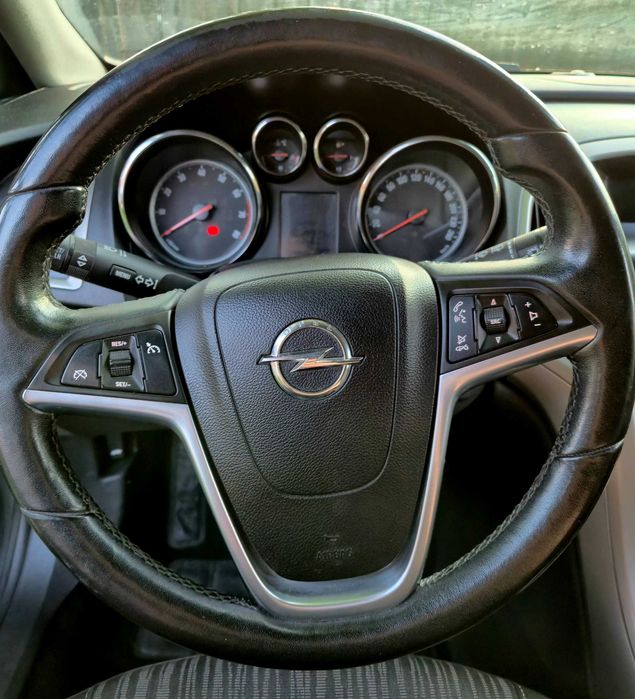 Opel Astra J Sports Tourer