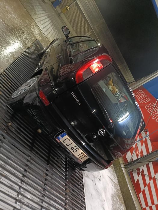 Vand sau schimb Opel corsa c