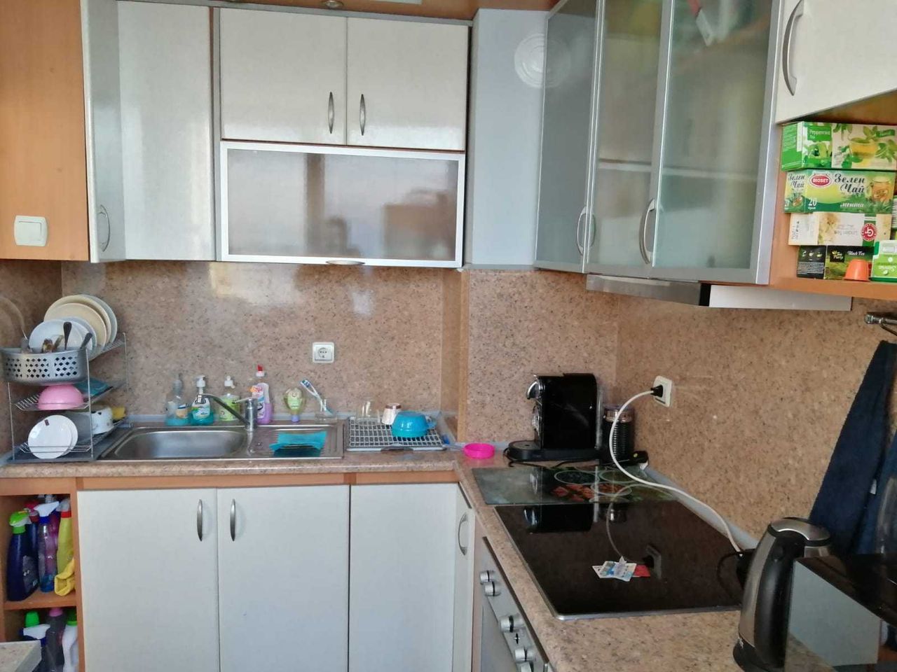Продава се Тристаен апартамент в Омуртаг - 85 кв.м за 690 €/кв.м - Снимка #3