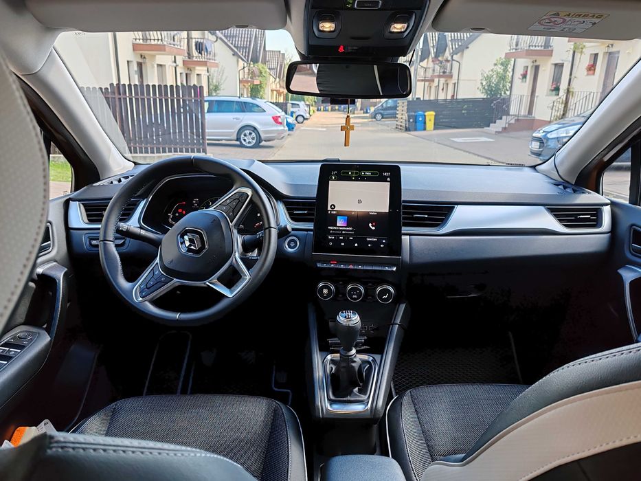 Vând Renault Captur 2022 cu doar 33.500 km in crestere
