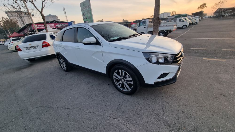 Lada vesta sw cross 1.6 mexanika