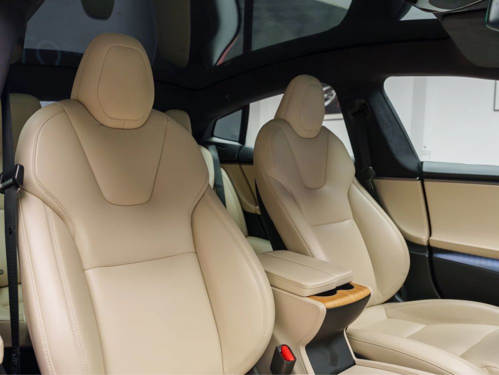 Tesla Model S 2020